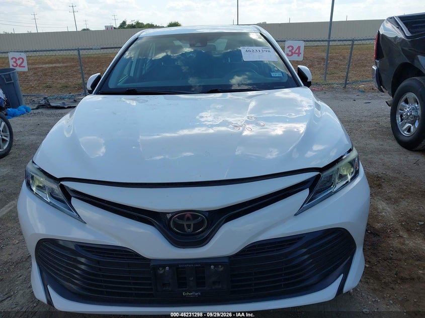 TOYOTA CAMRY - zdjęcie 12