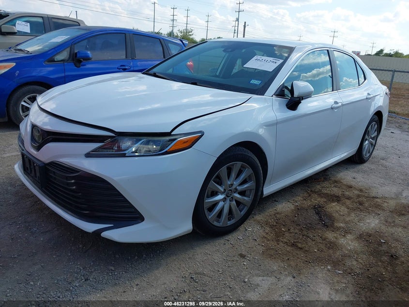 TOYOTA CAMRY - zdjęcie 2