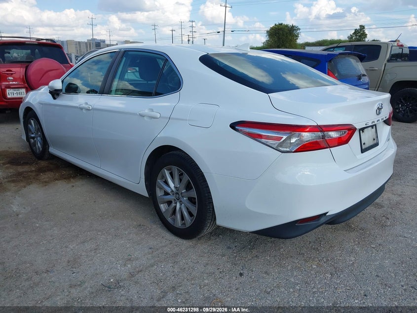 TOYOTA CAMRY - zdjęcie 3