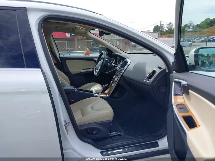 VOLVO XC60 - zdjęcie 5