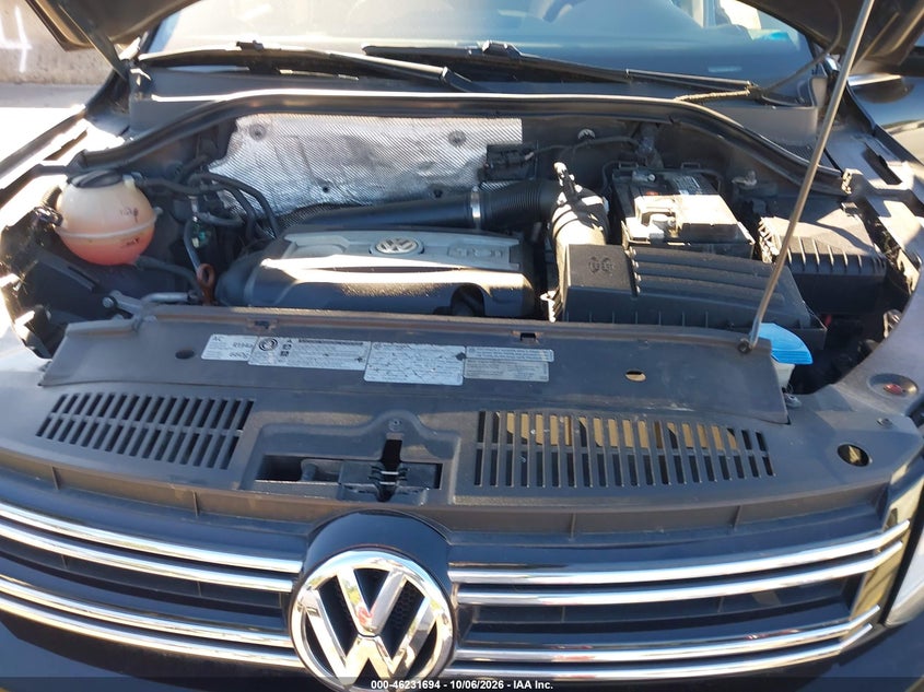 2013 VOLKSWAGEN TIGUAN SE · Фото 10