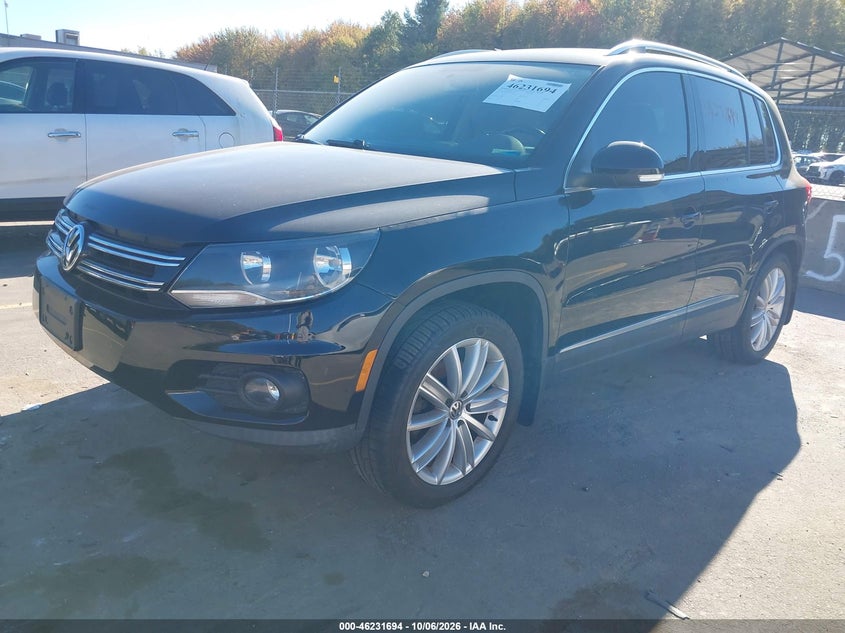 2013 VOLKSWAGEN TIGUAN SE · Фото 2