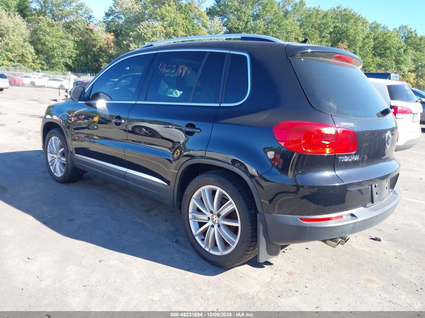 2013 VOLKSWAGEN TIGUAN SE · Фото 3