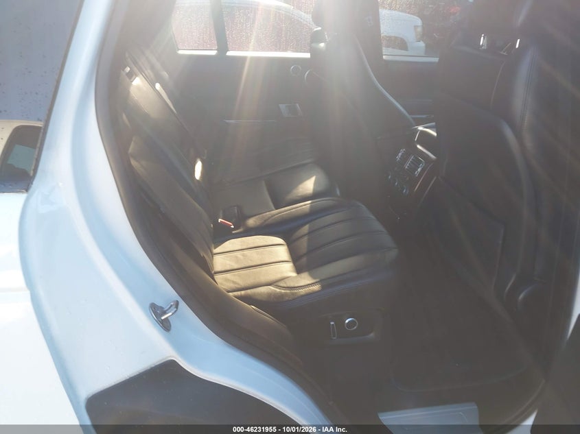 2016 LAND ROVER RANGE ROVER 3.0L V6 SUPERCHARGED HSE · Фото 8