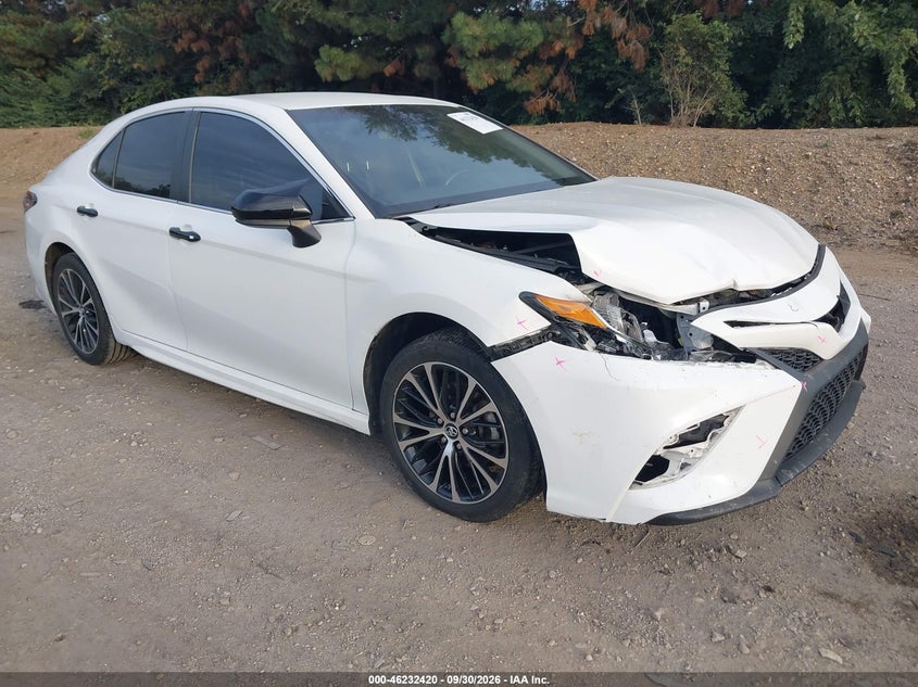 TOYOTA CAMRY - zdjęcie 1