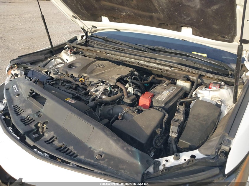 TOYOTA CAMRY - zdjęcie 10