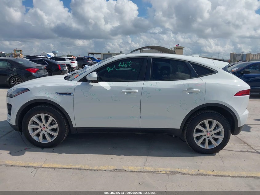 JAGUAR E-PACE - zdjęcie 14