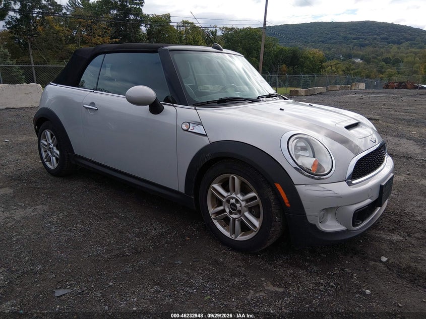 Vin: wmwzp3c53dt550936, lot: 46732942, mini convertible cooper s 2013 img_1