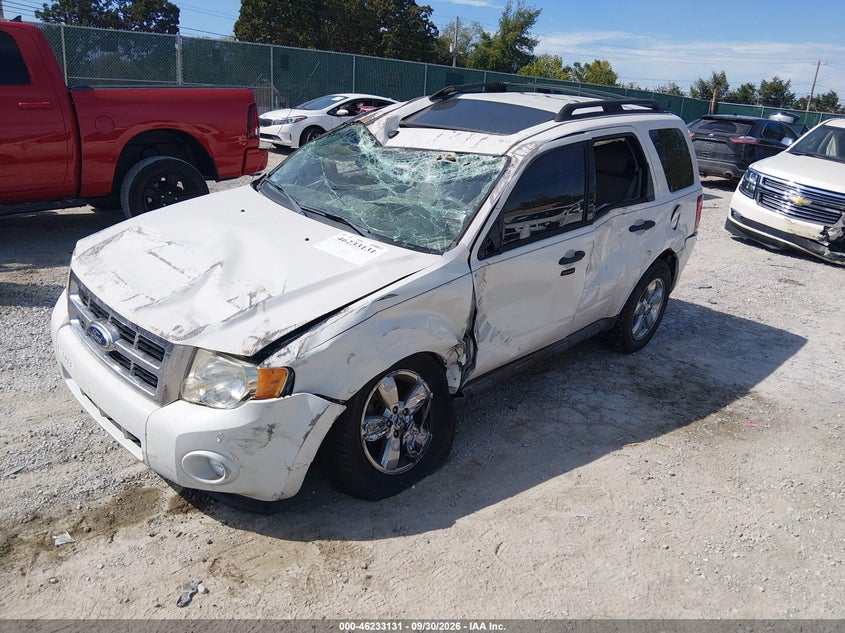 Vin: 1fmcu0dgxbka85912, lot: 46733125, ford escape xlt 20112