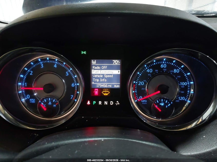 2016 CHRYSLER TOWN & COUNTRY auction photo 7