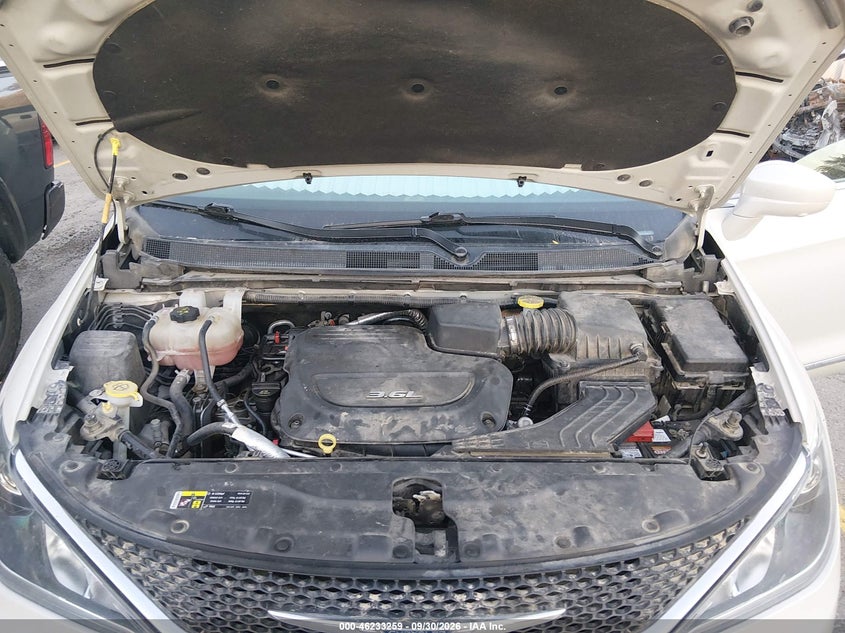 CHRYSLER PACIFICA 2017 VIN 2C4RC1EG9HR777983
