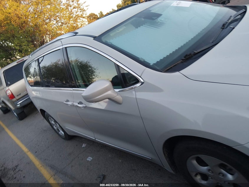 CHRYSLER PACIFICA 2017 VIN 2C4RC1EG9HR777983