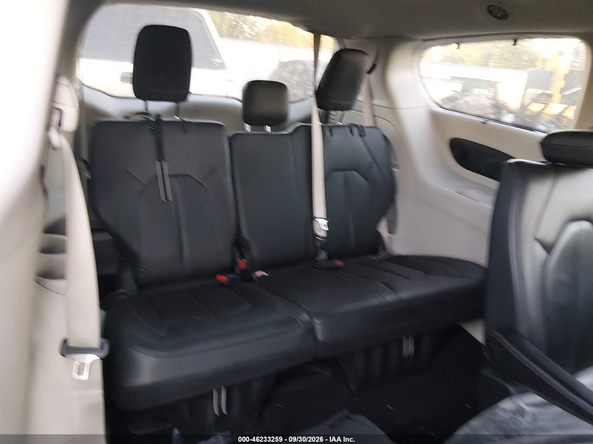 CHRYSLER PACIFICA 2017 VIN 2C4RC1EG9HR777983
