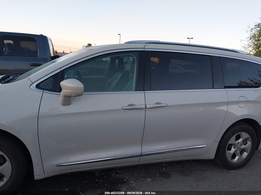 CHRYSLER PACIFICA 2017 VIN 2C4RC1EG9HR777983
