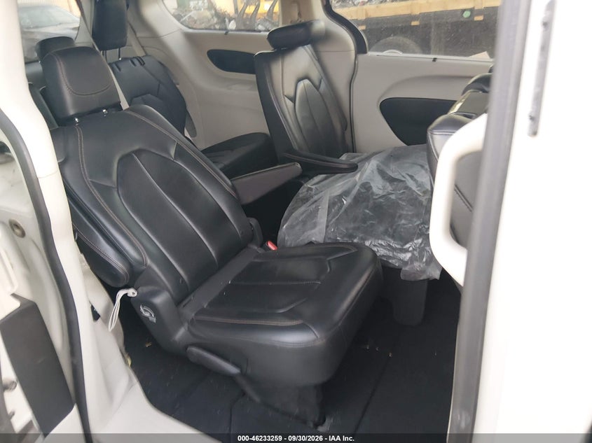CHRYSLER PACIFICA 2017 VIN 2C4RC1EG9HR777983