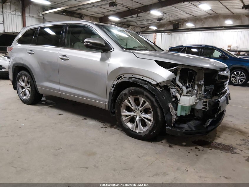 2014 Toyota Highlander LE Plus V6