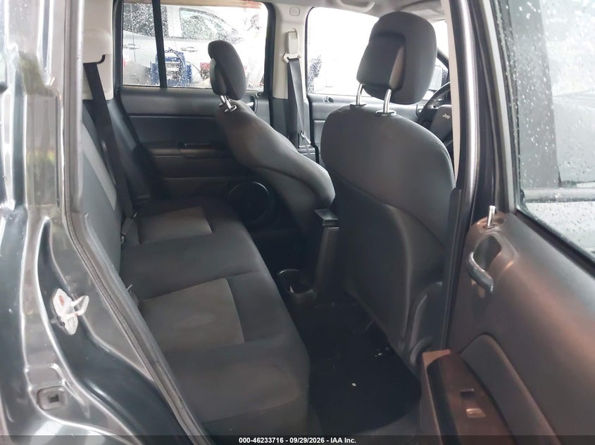 JEEP COMPASS 2010 VIN 1J4NF1FB9AD671688