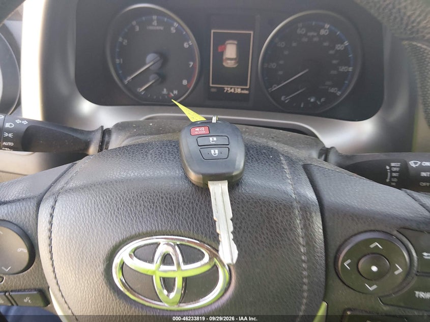 TOYOTA RAV4 - zdjęcie 11