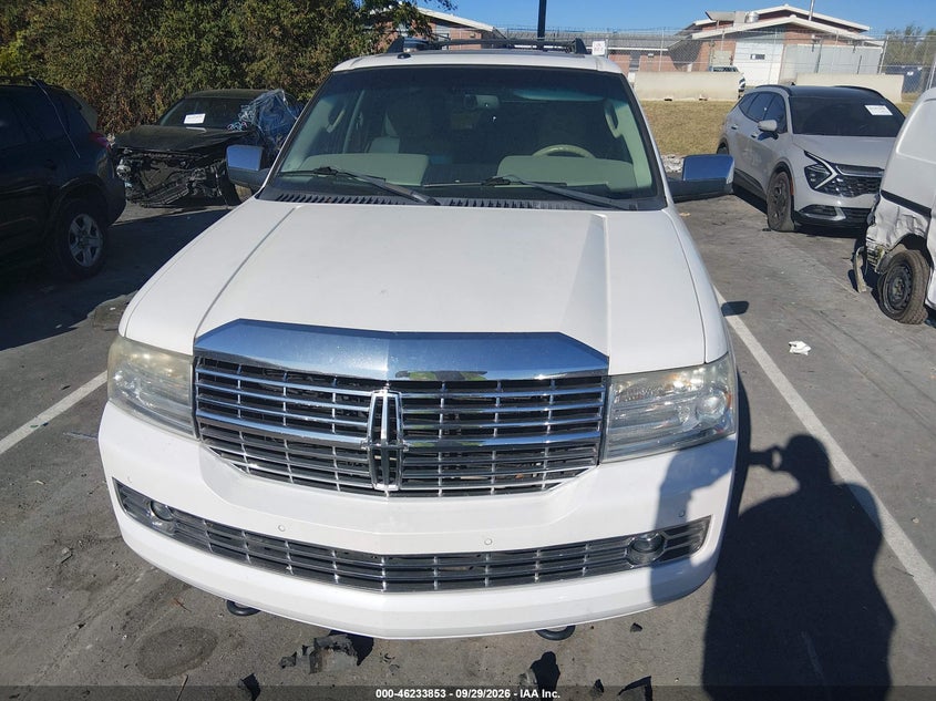 Фото 12 - LINCOLN NAVIGATOR
