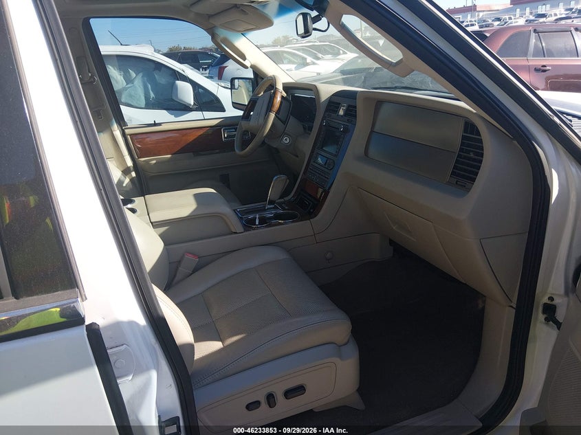 2012 LINCOLN NAVIGATOR auction photo 5