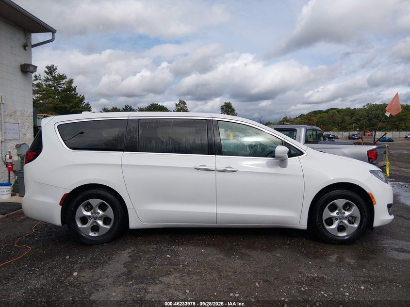 CHRYSLER PACIFICA HYBRID 2018 VIN 2C4RC1H76JR318167