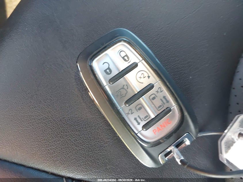 CHRYSLER PACIFICA 2025 VIN 2C4RC1BG4SR595460