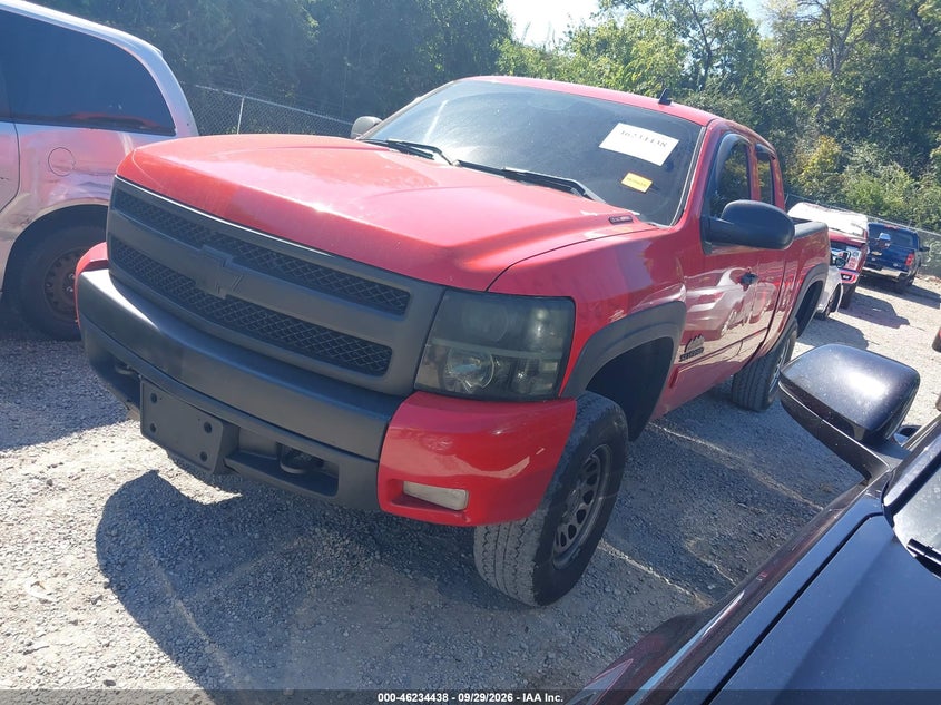 2008 Chevrolet Silverado 1500 Lt1, Удар сзади, IAAI, VIN 1GCEK19088Z250392 — фото 2