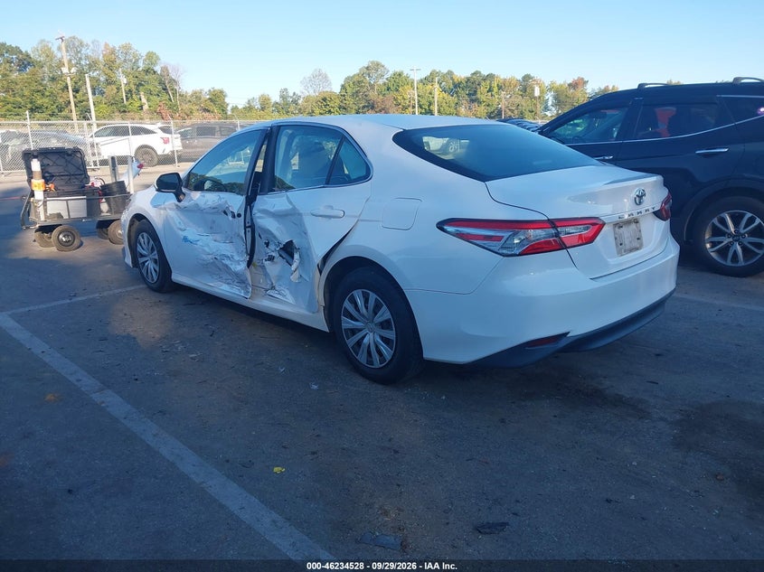 TOYOTA CAMRY - zdjęcie 3