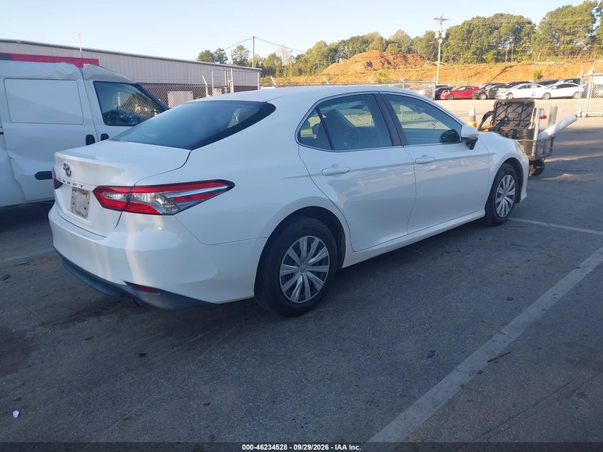 TOYOTA CAMRY - zdjęcie 4