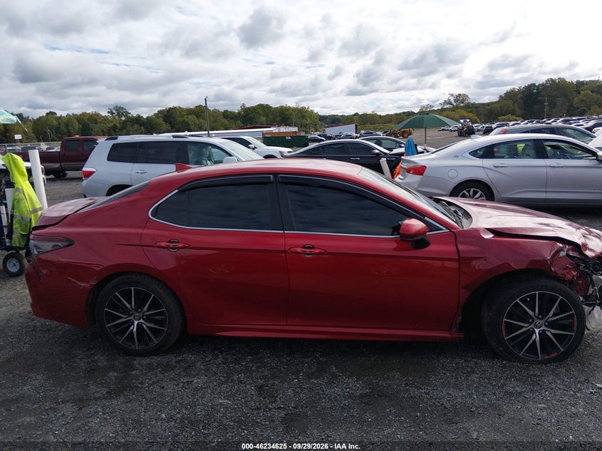 TOYOTA CAMRY - zdjęcie 13