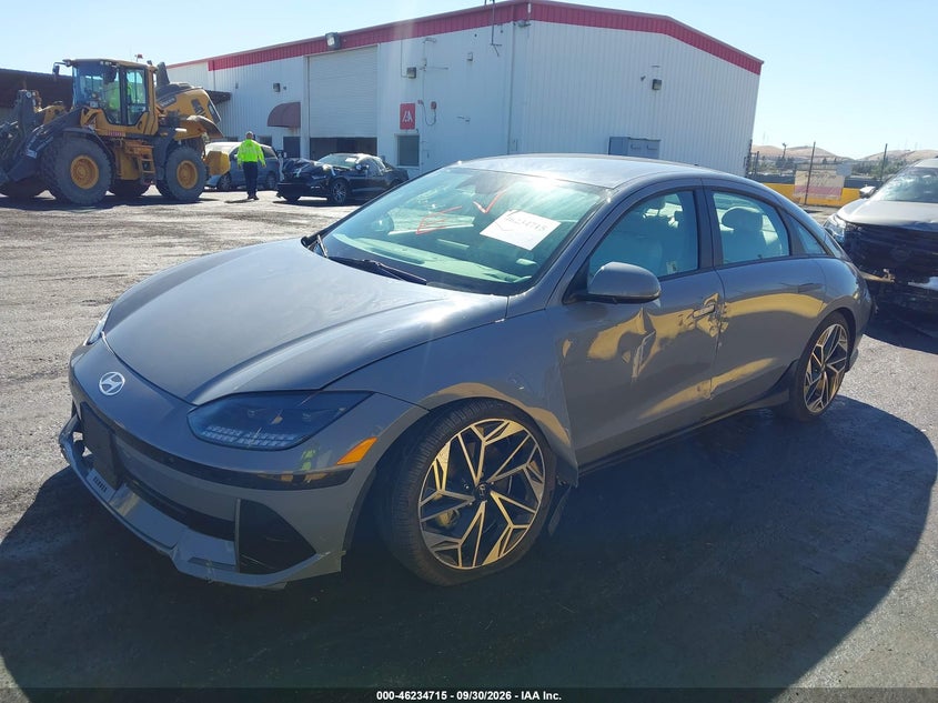 2025 Hyundai Ioniq 6 Sel, Left & Right Side, IAAI, VIN KMHM34AA8SA098551 — photo 2