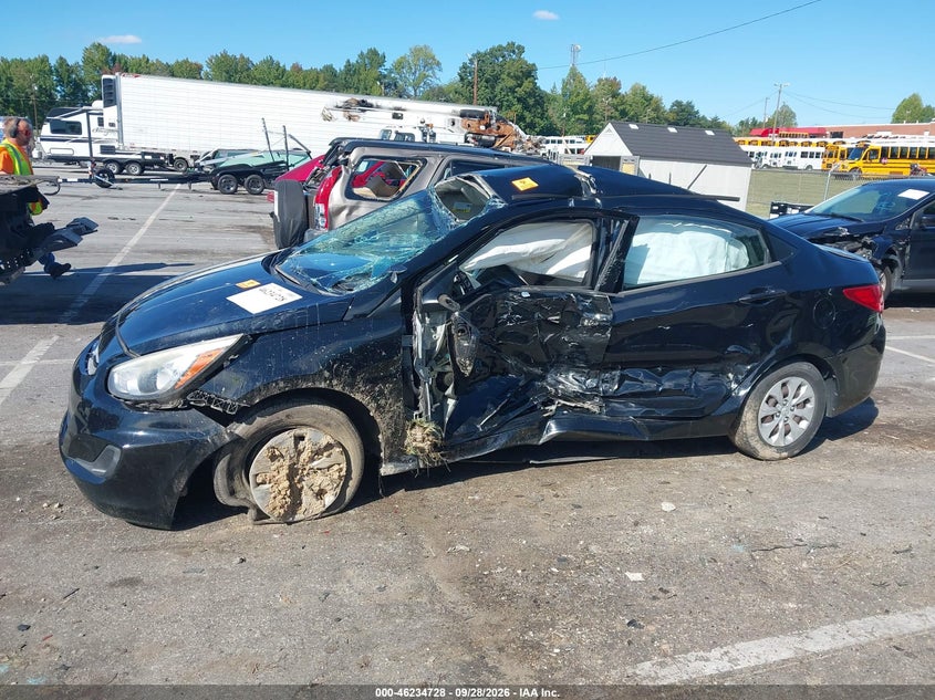2016 HYUNDAI ACCENT SE · Фото 13