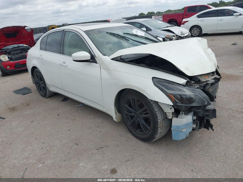 2011 INFINITI G37 JOURNEY