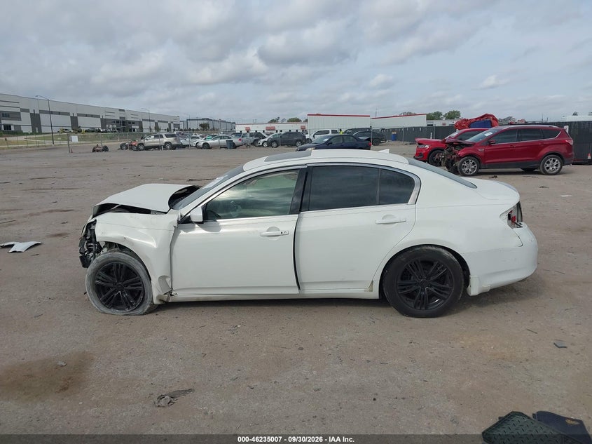 2011 INFINITI G37 JOURNEY · Фото 14