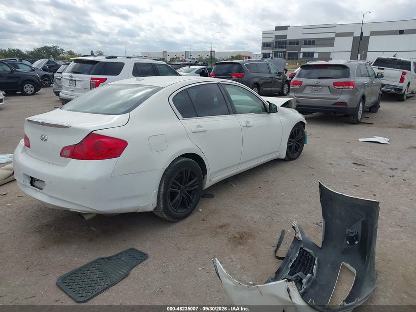 2011 INFINITI G37 JOURNEY · Фото 4