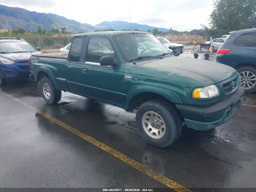 2001 Mazda B3000 Ds/Se, Wear, IAAI, VIN 4F4YR16E31TM11966
