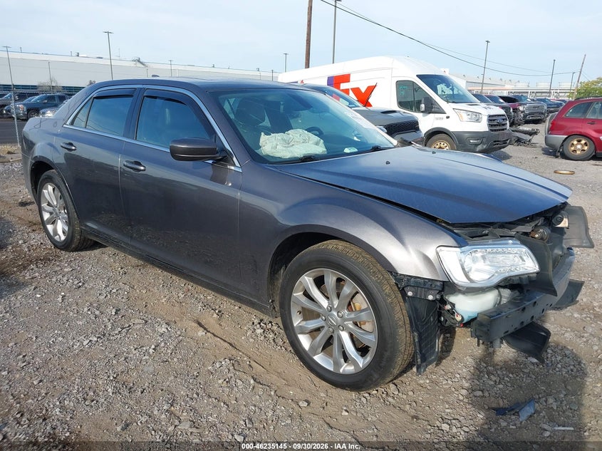 Vin: 2c3ccarg0hh582638, lot: 46735139, chrysler 300 limited awd 20171