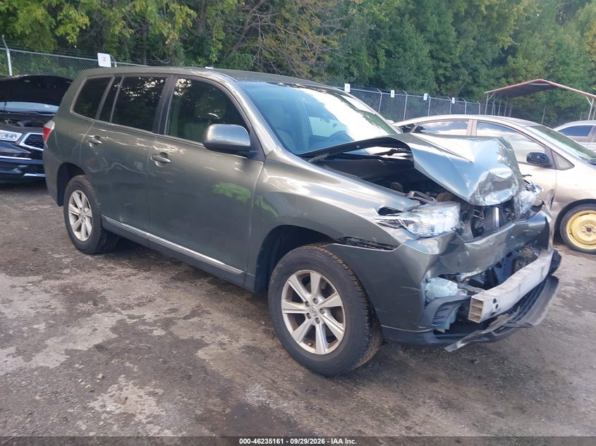 2013 TOYOTA HIGHLANDER