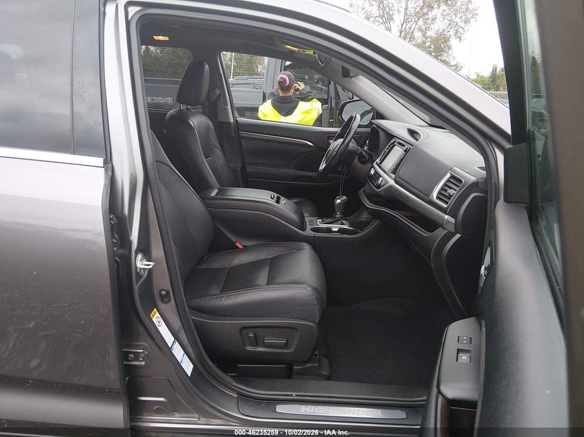 TOYOTA HIGHLANDER HYBRID - zdjęcie 5