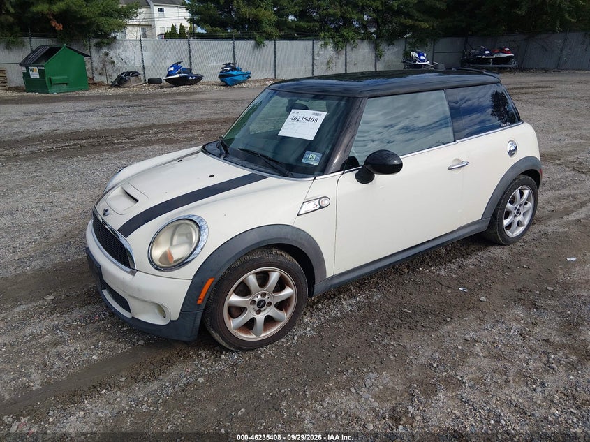 MINI COOPER S 2010 VIN WMWMF7C53ATZ69420