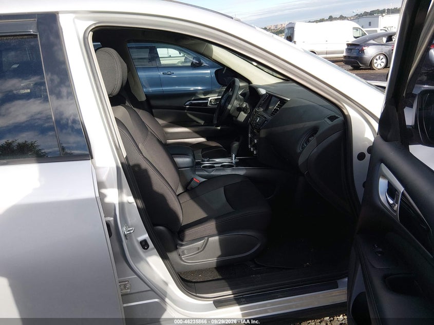 NISSAN PATHFINDER 2018 VIN 5N1DR2MMXJC621807