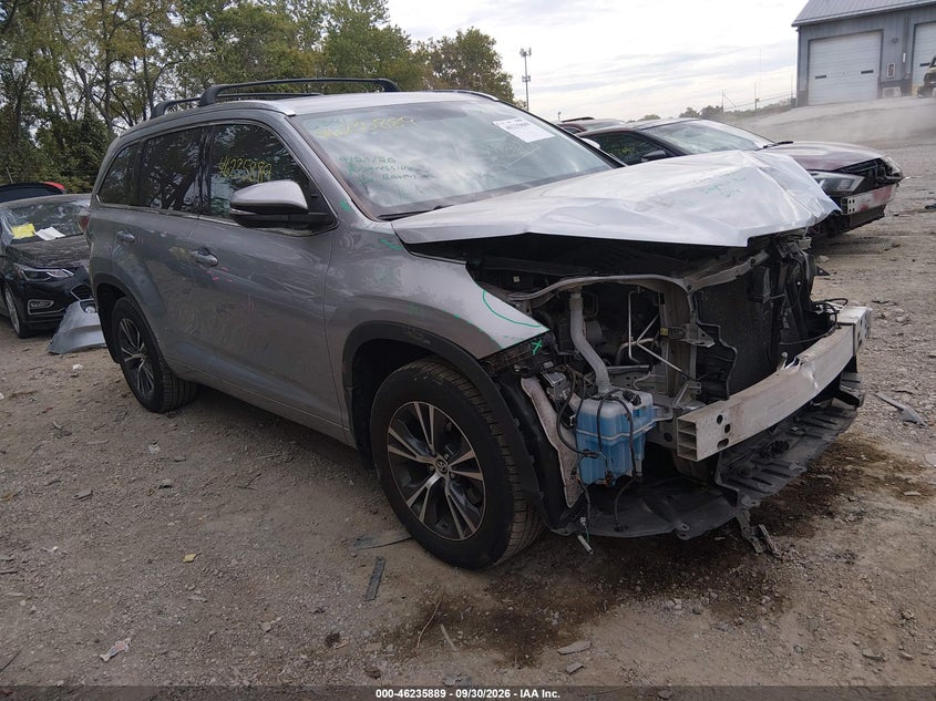 2016 TOYOTA HIGHLANDER XLE V6