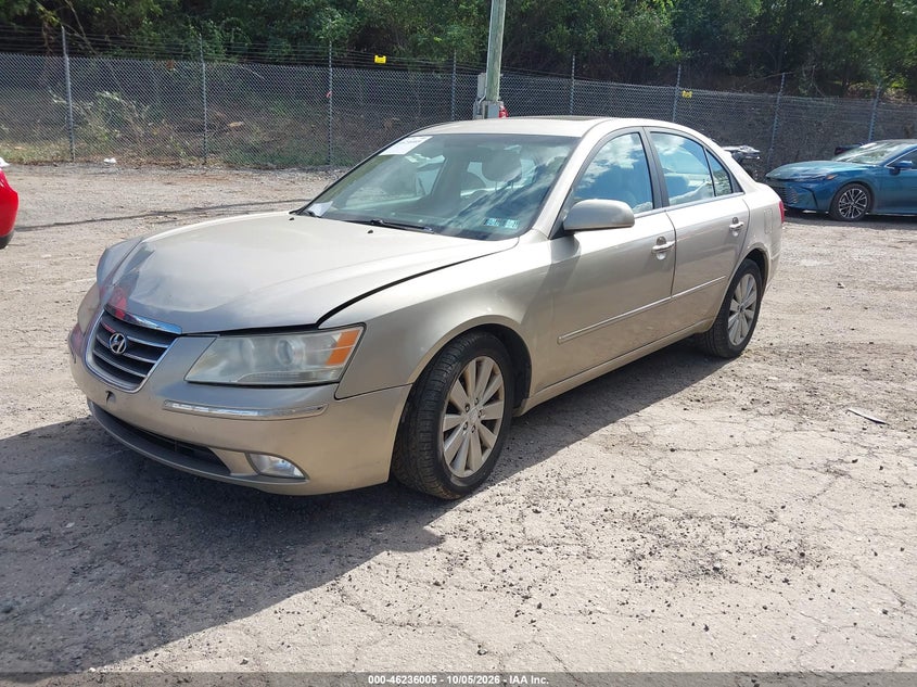 2010 Hyundai Sonata, Front End, IAAI, VIN 5NPEU4AF9AH586741 — photo 2