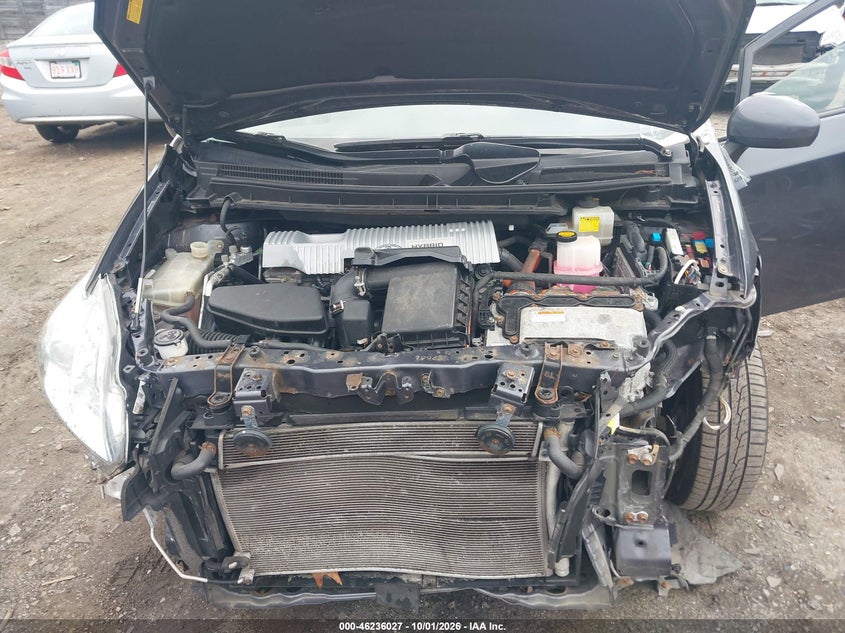 2011 TOYOTA PRIUS THREE · Photo 10
