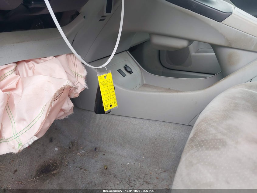 2011 TOYOTA PRIUS THREE · Photo 11
