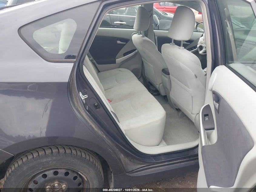 2011 TOYOTA PRIUS THREE · Photo 8