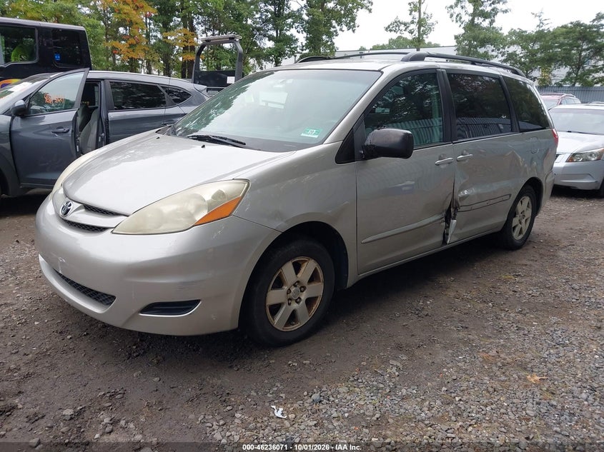2009 Toyota Sienna Le, Normal Wear & Tear, IAAI, VIN 5TDZK23C79S268718 — photo 2