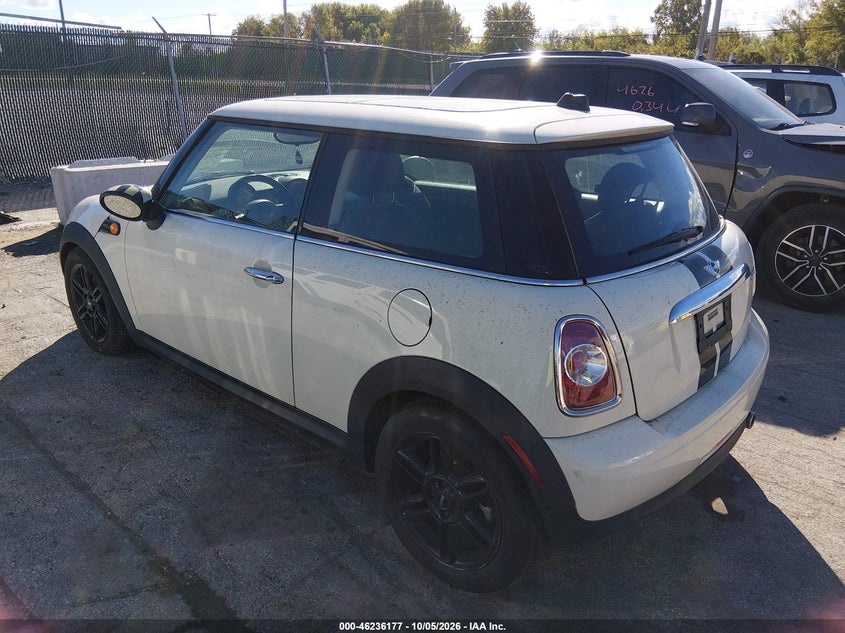 MINI HARDTOP 2013 VIN WMWSU3C56DT683068