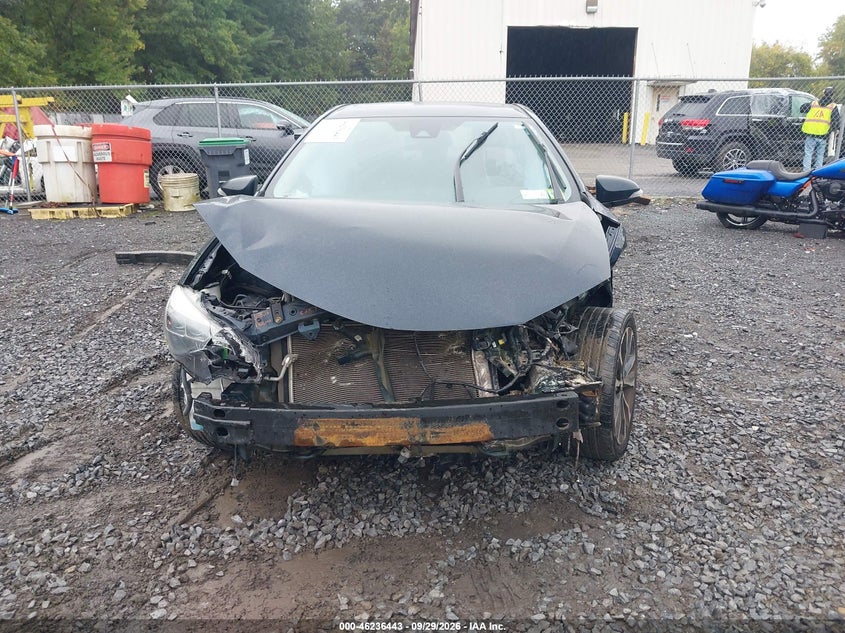 TOYOTA COROLLA - zdjęcie 11