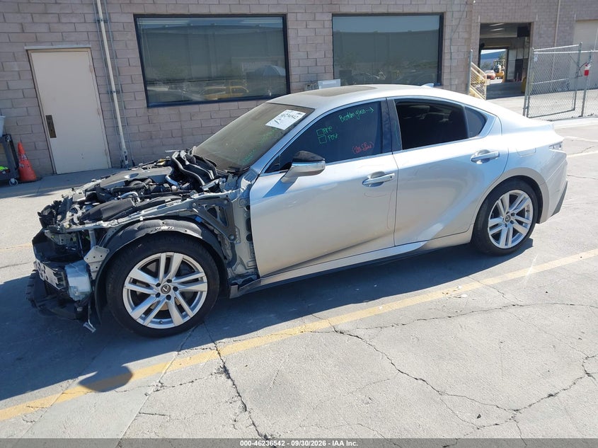 2021 Lexus Is 300, Front End, IAAI, VIN JTHCA1D26M5113373 — photo 2